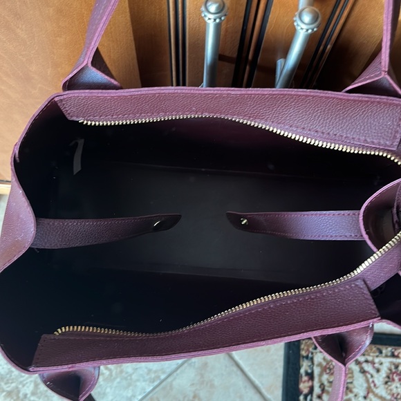 Women’s Wine/Burgundy Shoulder Bag With Matching Wristlet Wallet - Picture 7 of 14